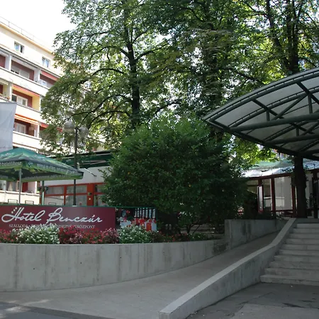Hotel Benczur 3*