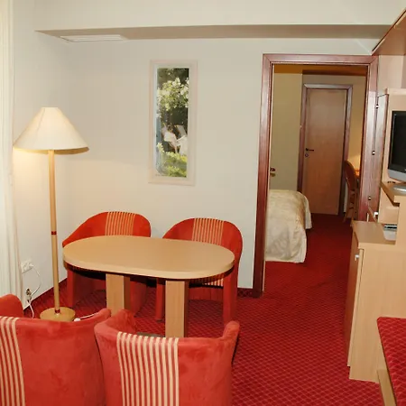 Hotel Benczur 3*