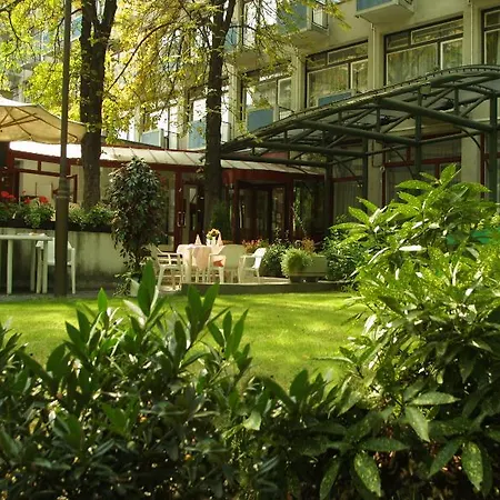 Hotel Benczur 3*