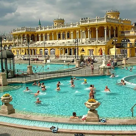 Benczur Hotell 3*