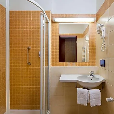 Hotel Benczur 3*